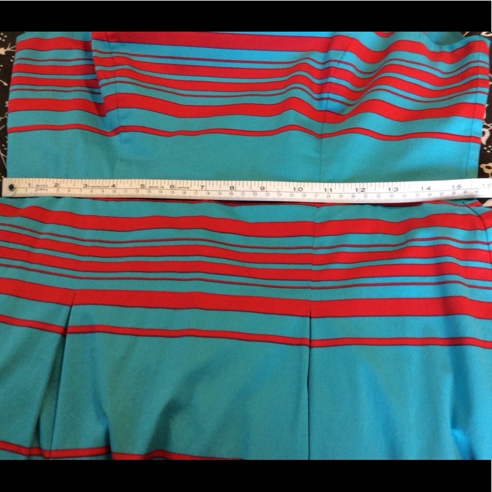 Dress - Picture 4 of 6